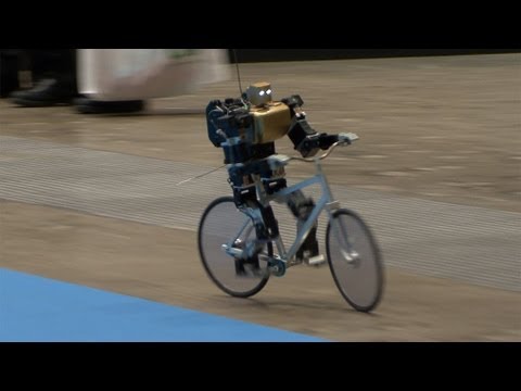 Japanese Robot Can Ride And Balance A Bicycle. This Is The Future of E-Bikes.
