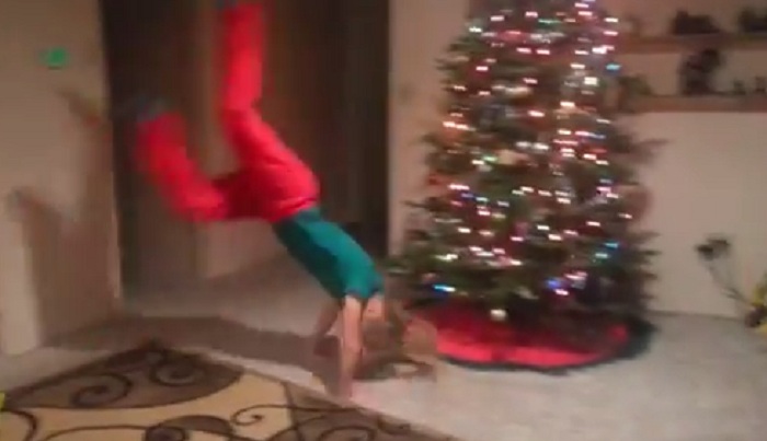 Watch How These Girls Showed Their Gymnast Skills During Christmas