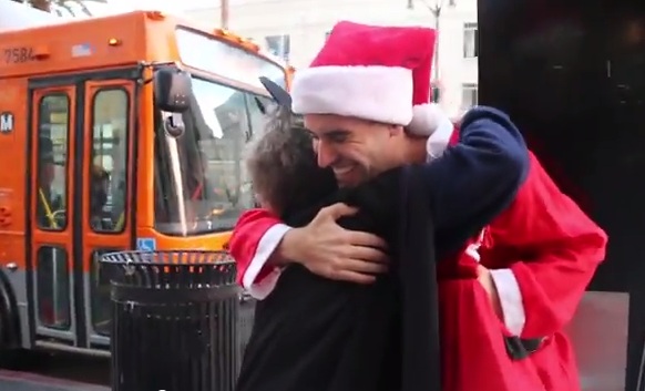 This Magician Dressed Up Like Santa Claus To Grant The Wishes Of The Homeless People