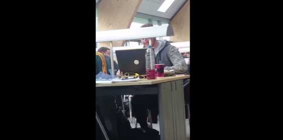 Man Panics As ‘Let It Go’ Parody Song Plays In His Laptop At Library And He Can’t Stop It From Playing