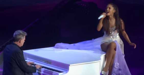 See How Ariana Grande Sings Whitney Houston’s ‘I Have Nothing’ Effortlessly- While Sitting Down