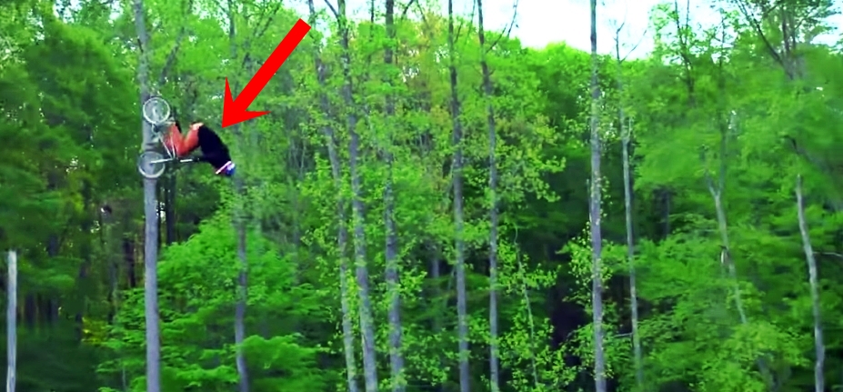 Incredible : This BMX Biker Backflips In The Air 4 Times…Sets Record…