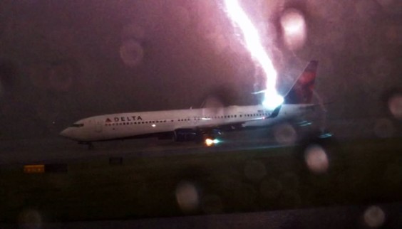 Delta lightning