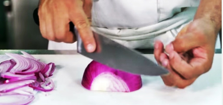 After Watching This, You’ll Use A Knife In The Kitchen Like Never Before – Such A Great Relief