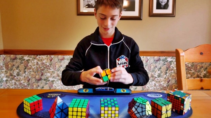 14-Year-Old Boy Sets The New World Record For Solving A Rubik’s Cube In Less Than 5 Seconds – Jaw-Dropping…